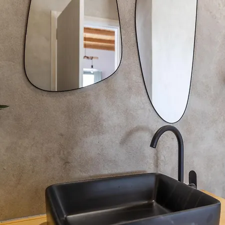 Katoikia Milos Slow Living Homes Mandrakia