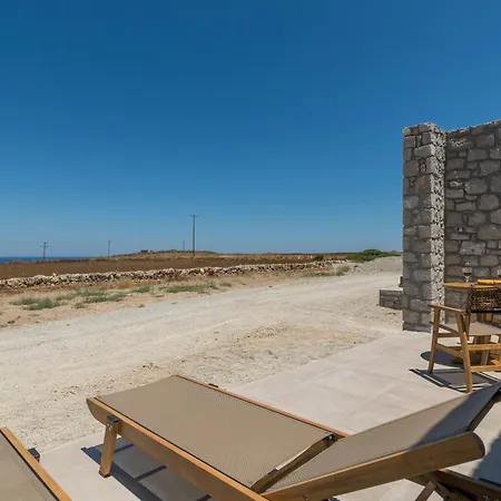 Katoikia Milos Slow Living Homes Mandrakia
